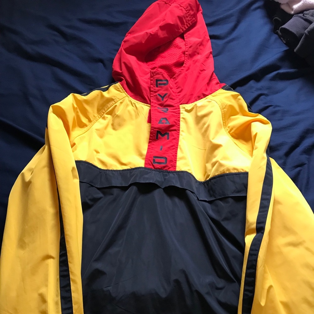 2017 black pyramid fall drop collection